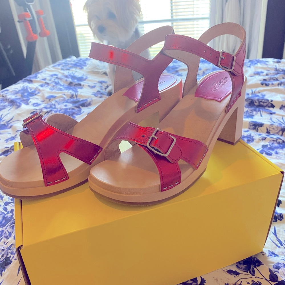 Swedish Hasbeens Red Metallic Sandals Size 39 Women’s